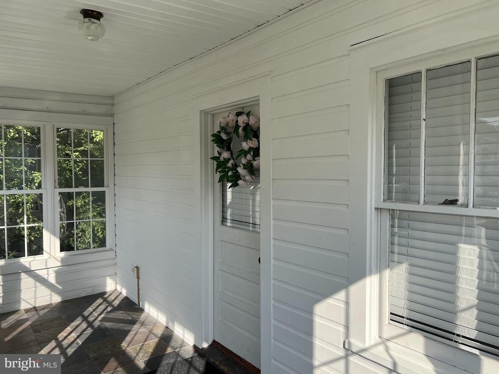 19 Snowden Avenue - Photo 5