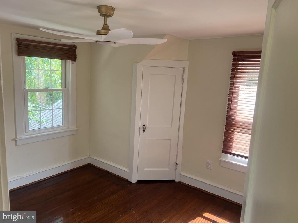19 Snowden Avenue - Photo 8