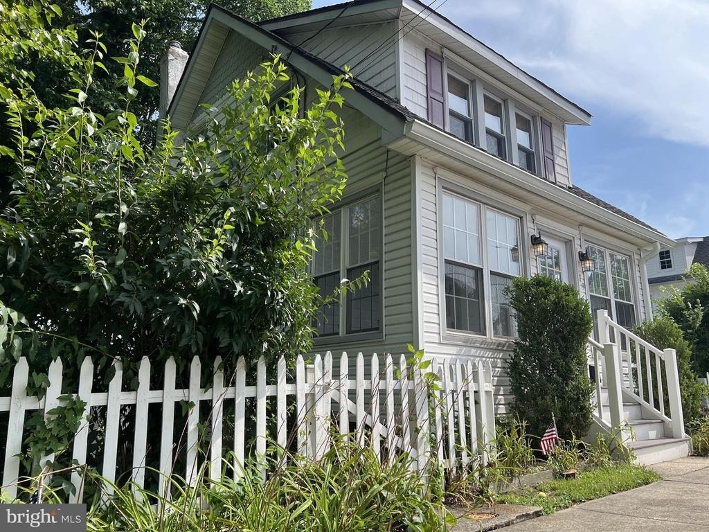 19 Snowden Avenue - Photo 3