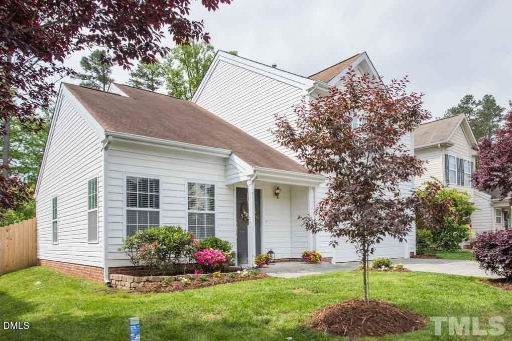 4 Richardson Circle - Photo 0