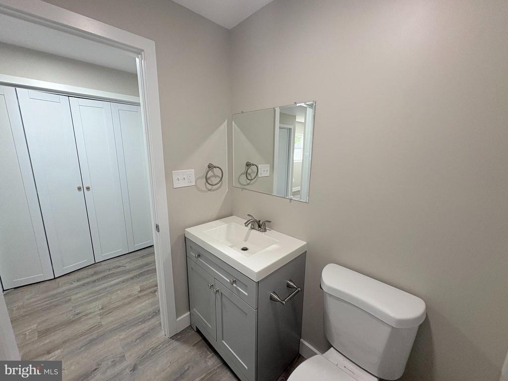 825 W 3rd Street - Photo 9