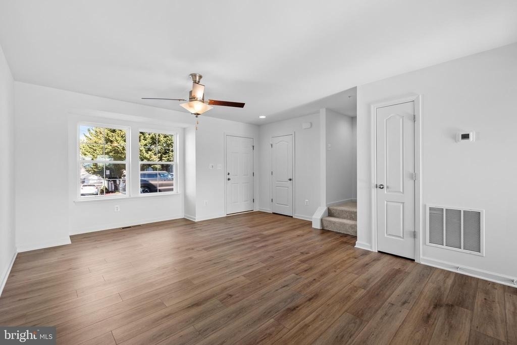 449 Peleton Street - Photo 4