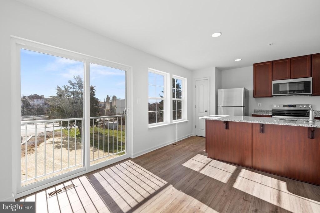 442 Peleton Street - Photo 12