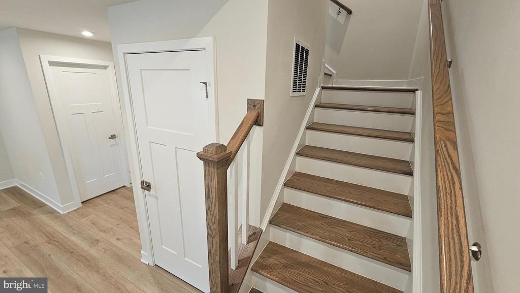 16437 Fife Way - Photo 4