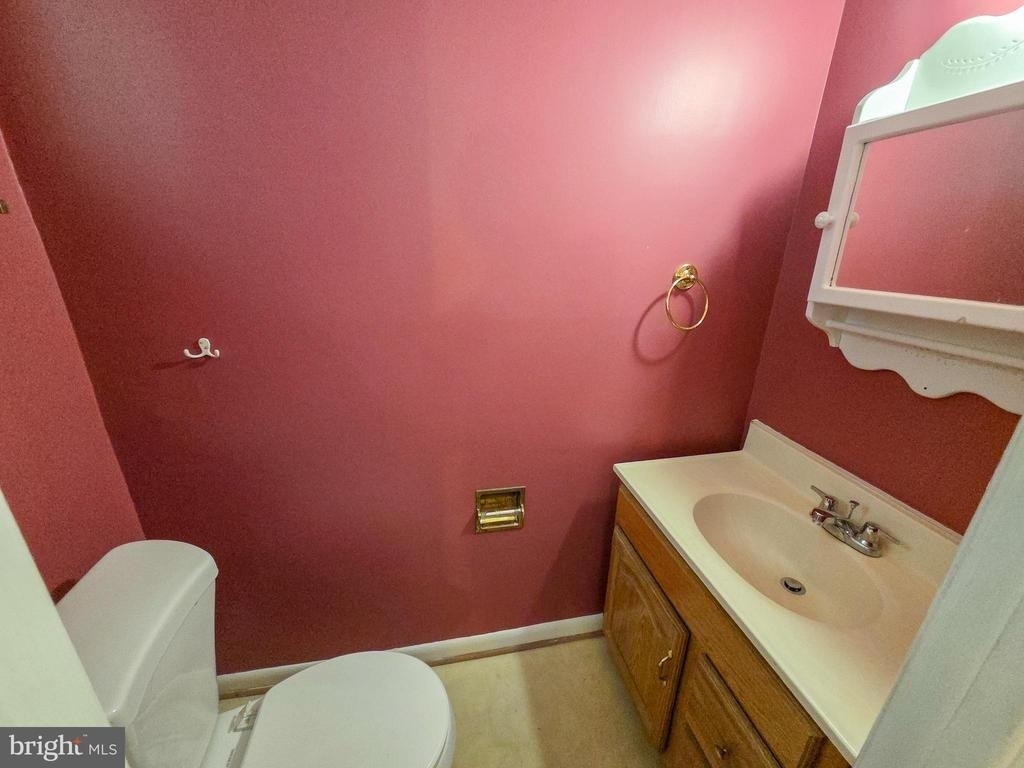 305 Hillsboro Drive - Photo 12