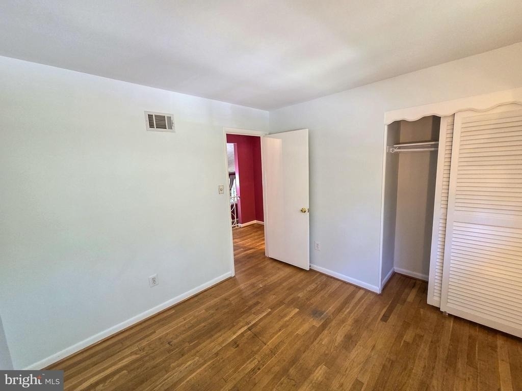 305 Hillsboro Drive - Photo 18