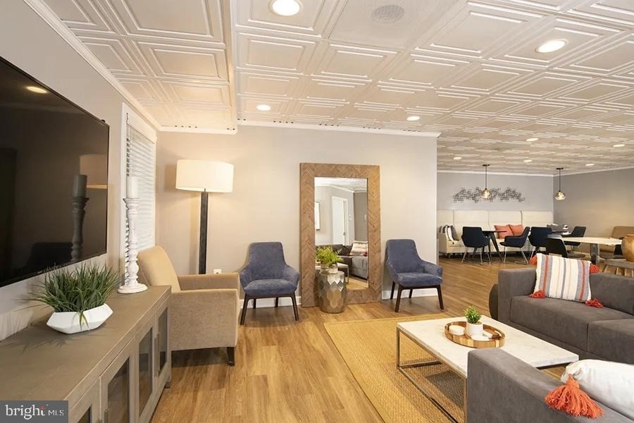 1699 Yale Place - Photo 19