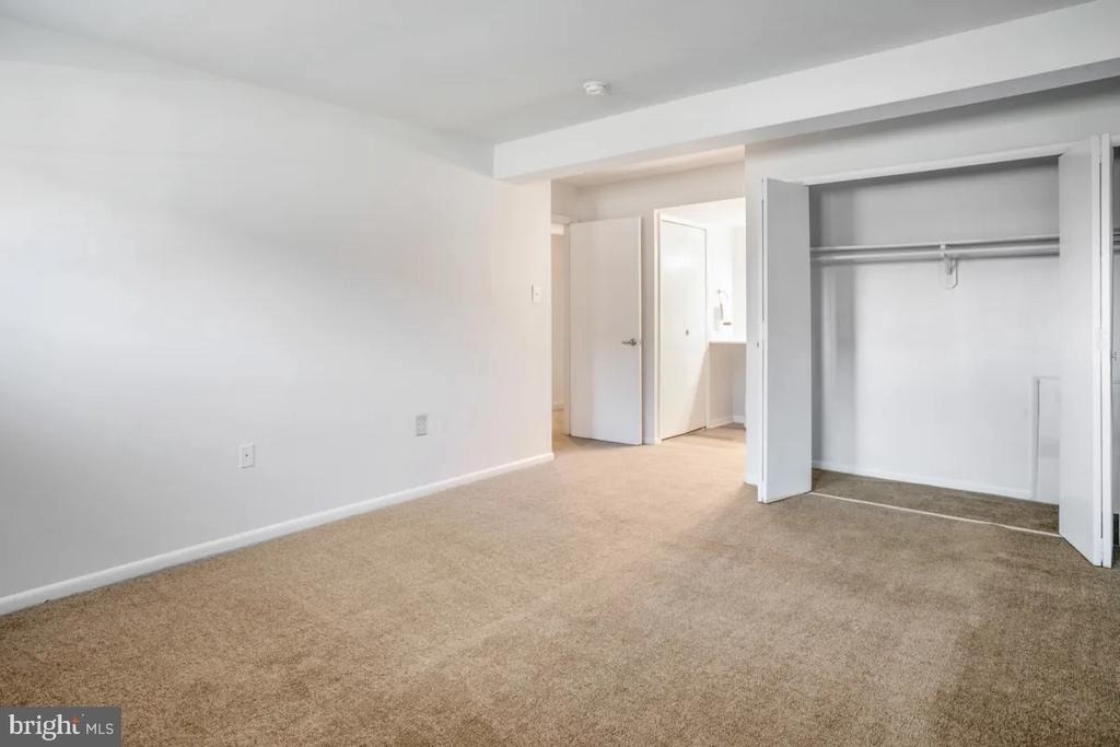 1699 Yale Place - Photo 10