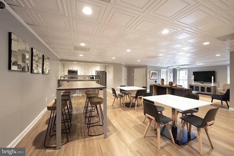 1699 Yale Place - Photo 16