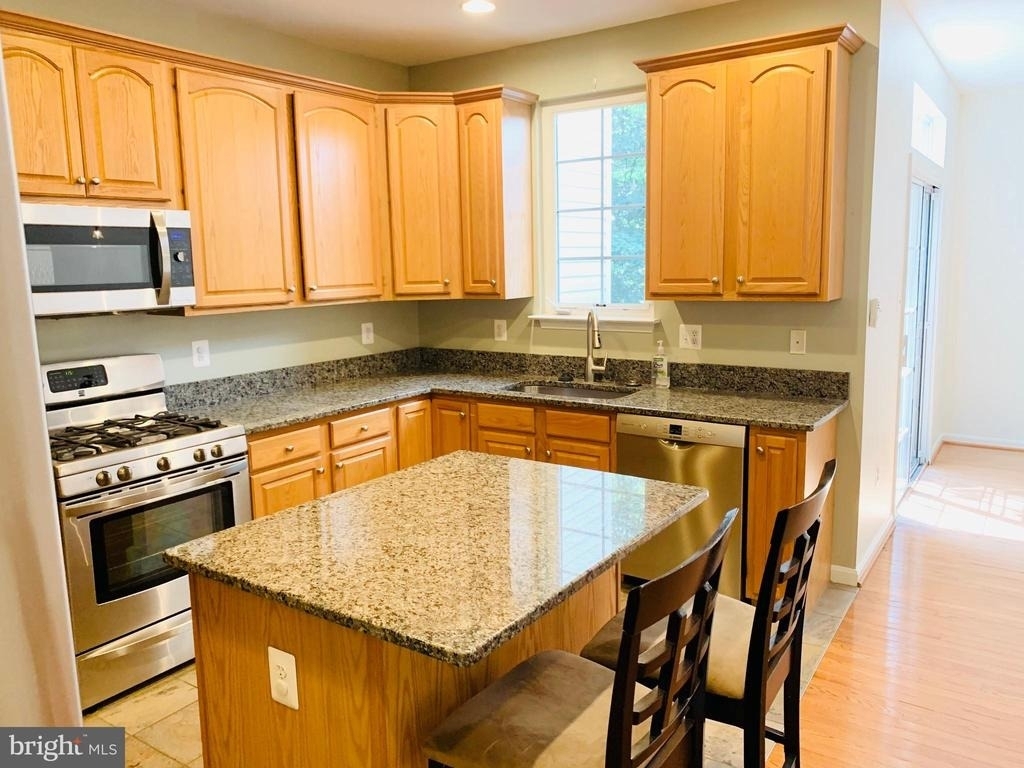 13706 Harvest Glen Way - Photo 2