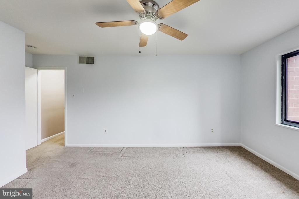 7611 Maple Avenue - Photo 16
