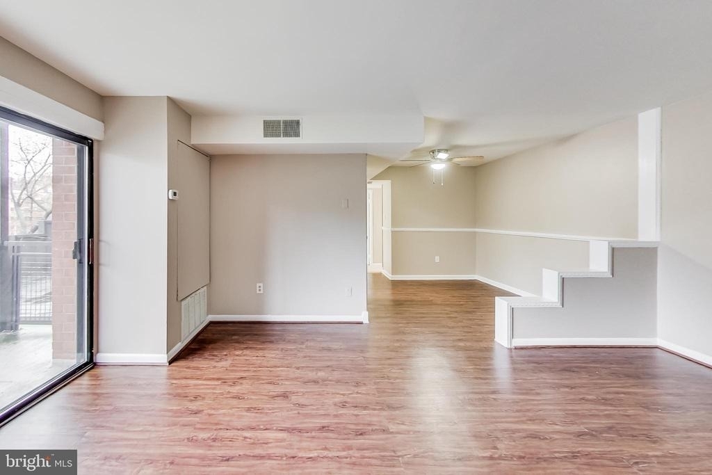 7611 Maple Avenue - Photo 6