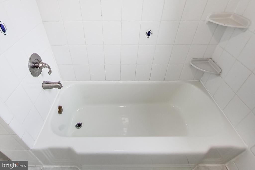7611 Maple Avenue - Photo 14