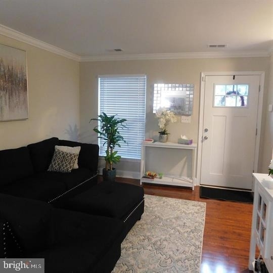567 Lancaster Place - Photo 2