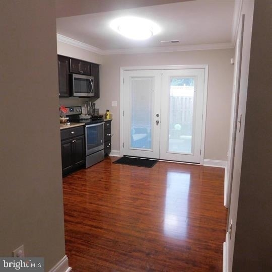 567 Lancaster Place - Photo 5