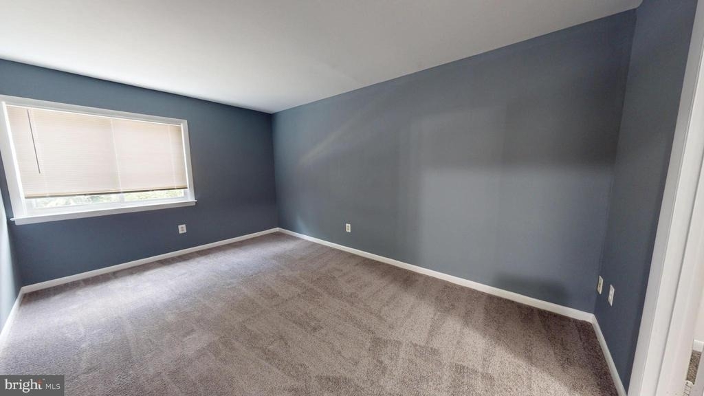 901 Woodson Road - Photo 4