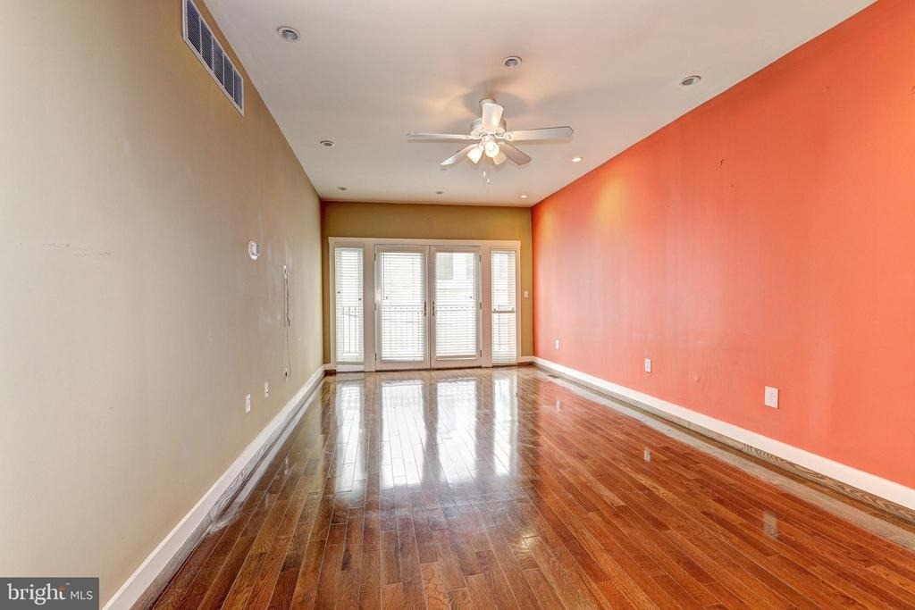 1724 Fleet Street - Photo 4
