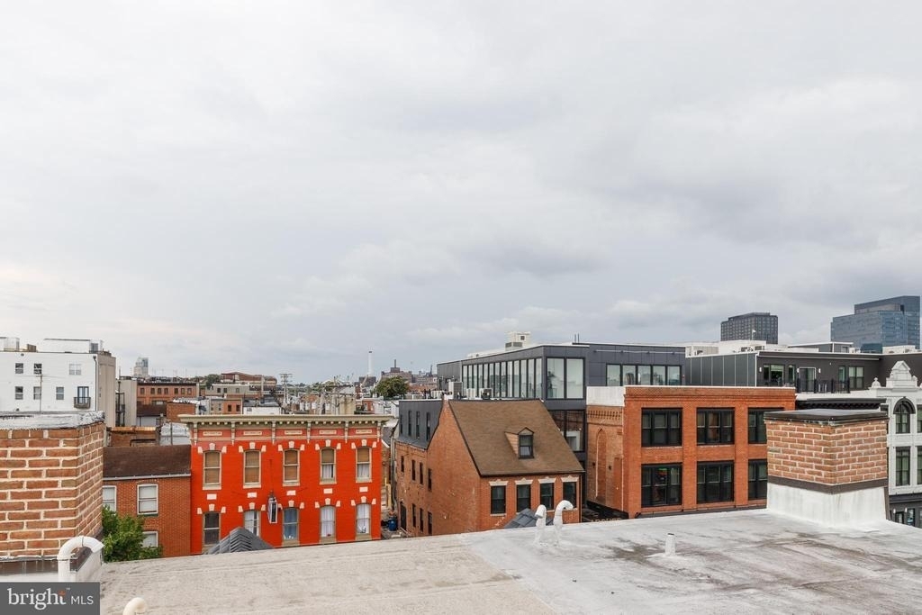 1724 Fleet Street - Photo 23