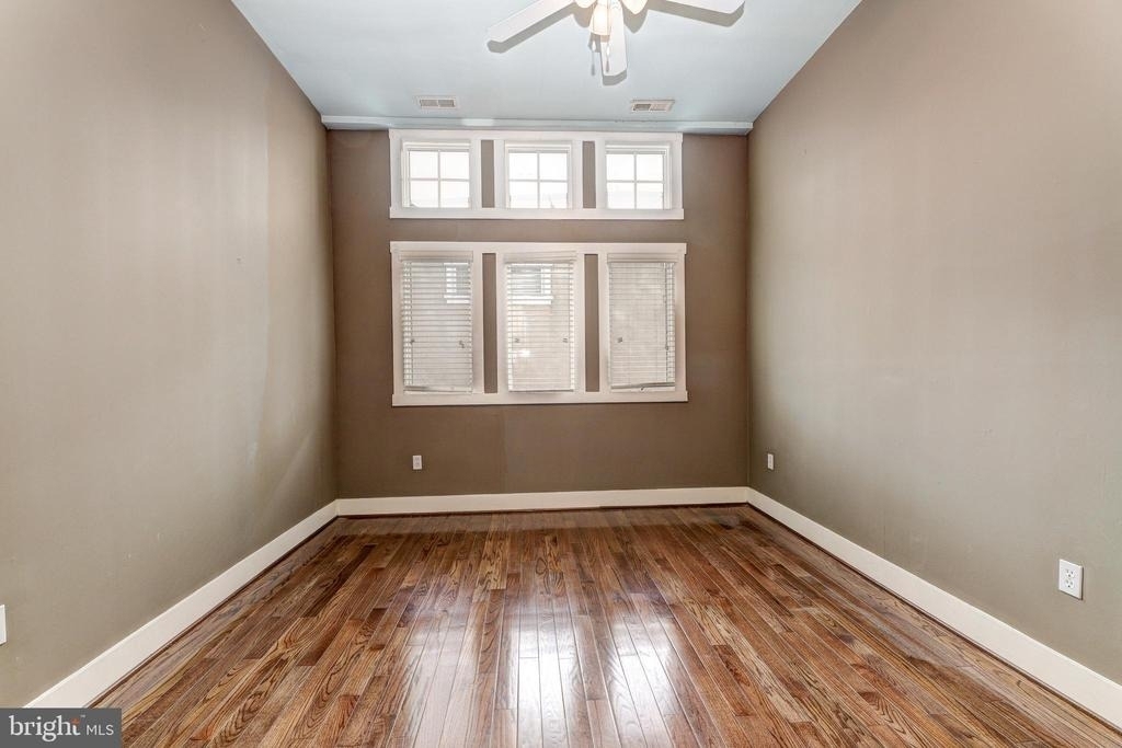 1724 Fleet Street - Photo 16
