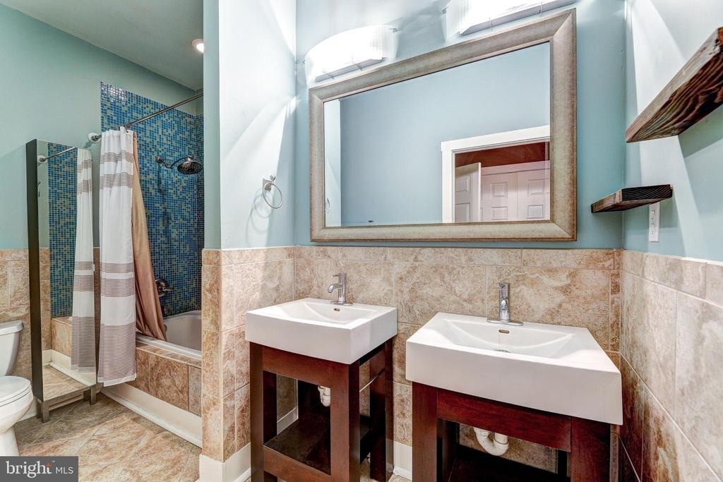 1724 Fleet Street - Photo 19