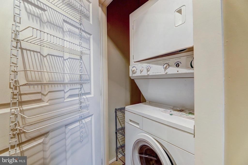 1724 Fleet Street - Photo 21