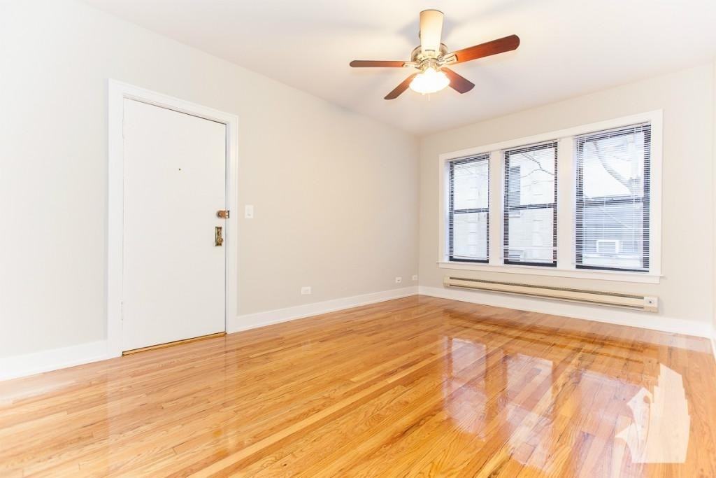 617-25 W Melrose St - Photo 1