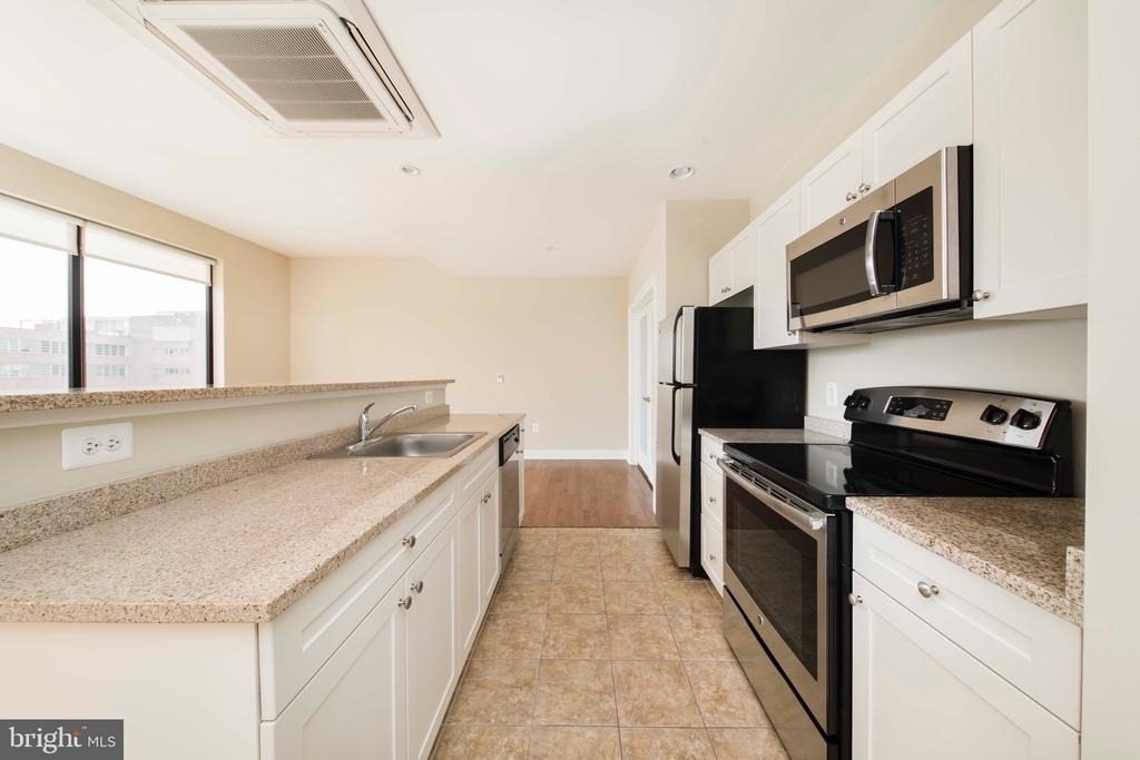 521 Saint Paul Street - Photo 33