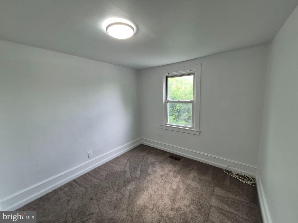 412 New Road - Photo 4