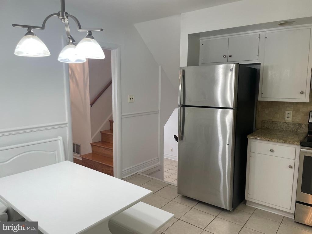 202 Alders Drive - Photo 3