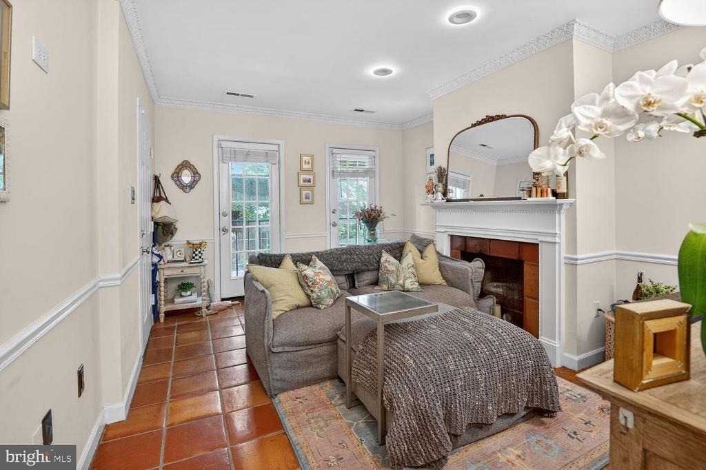 4605 Macarthur Boulevard Nw - Photo 5