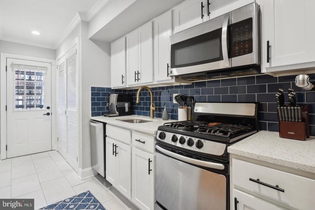123 17th Street Se - Photo 4
