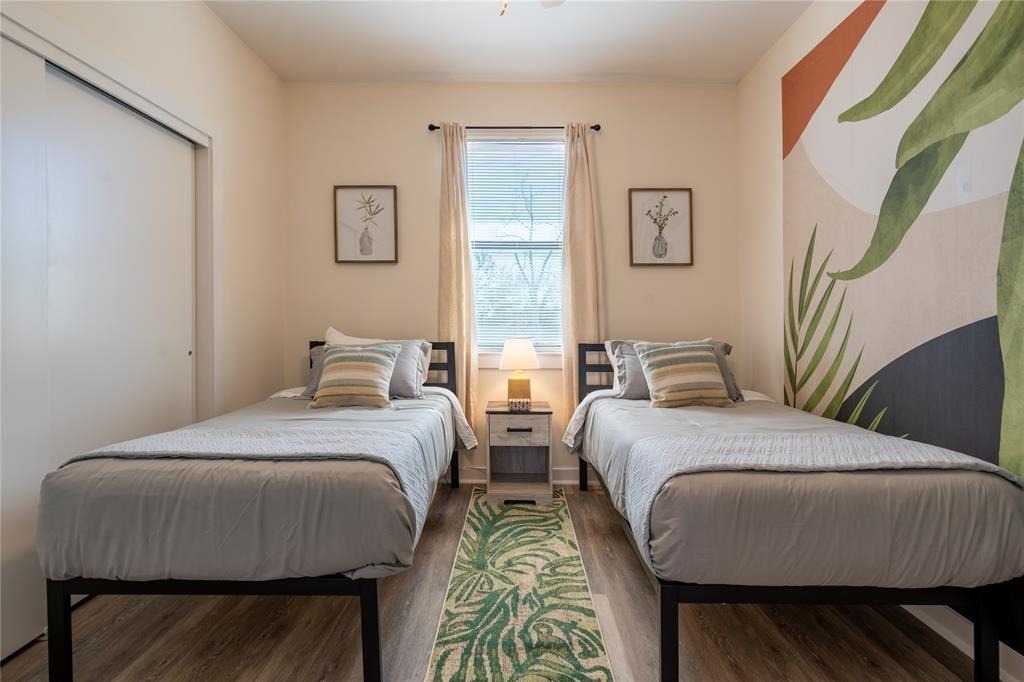 4702 Leslie Ave - Photo 25