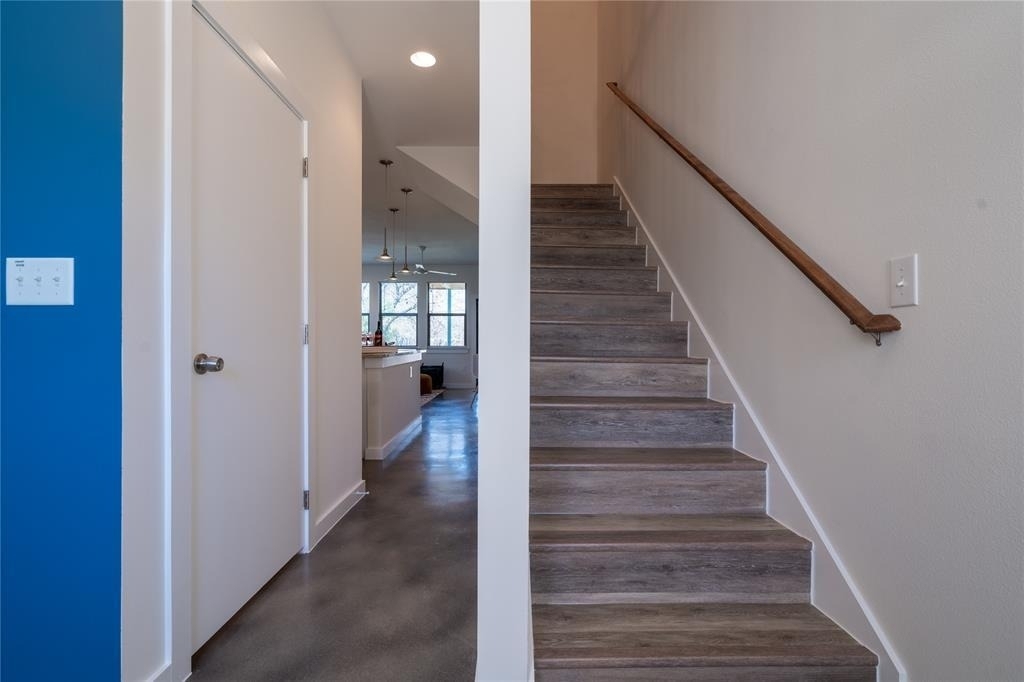 4702 Leslie Ave - Photo 13