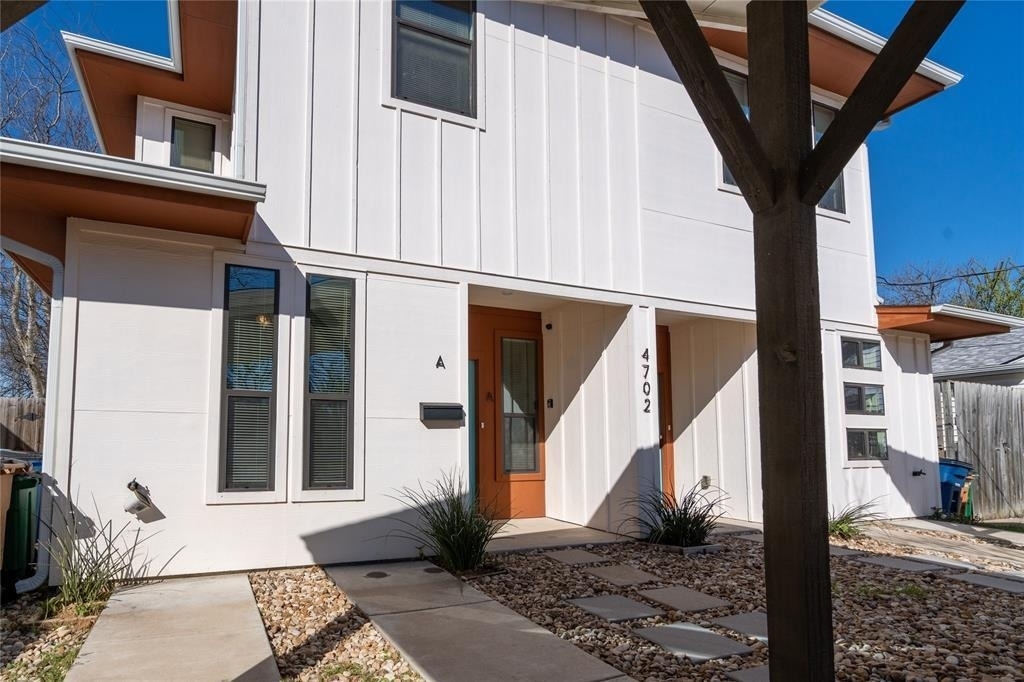 4702 Leslie Ave - Photo 31