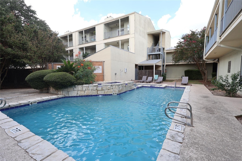 3840 Far West Blvd - Photo 18