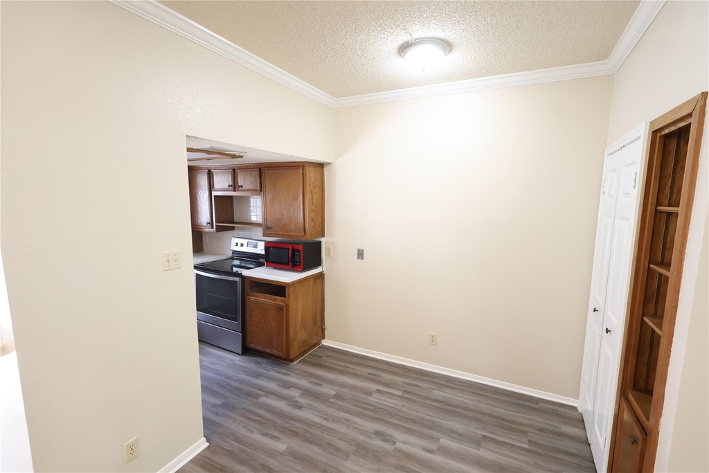 3840 Far West Blvd - Photo 5