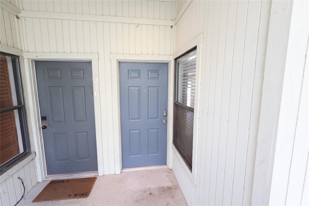3840 Far West Blvd - Photo 15