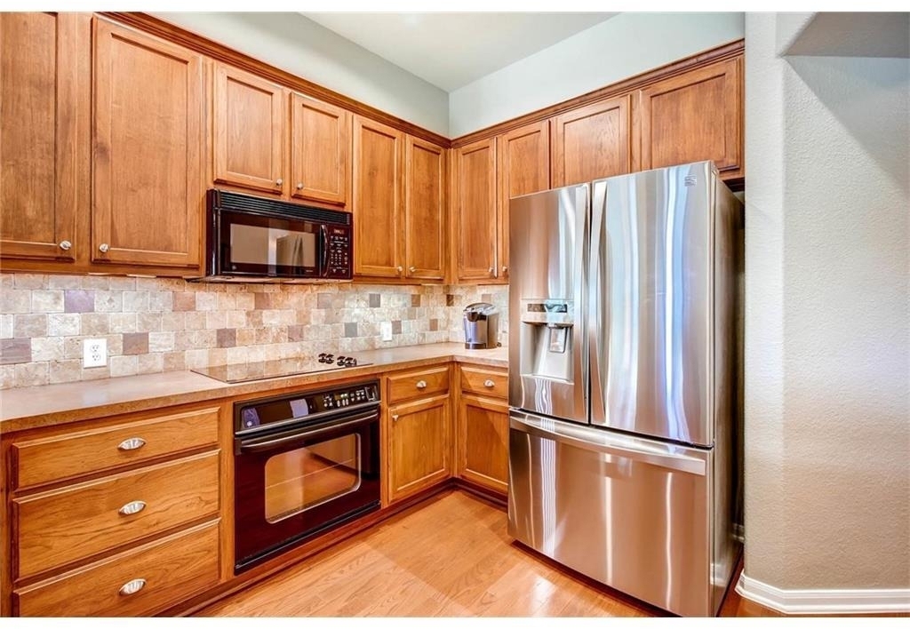 20313 Wayzata Ct - Photo 4