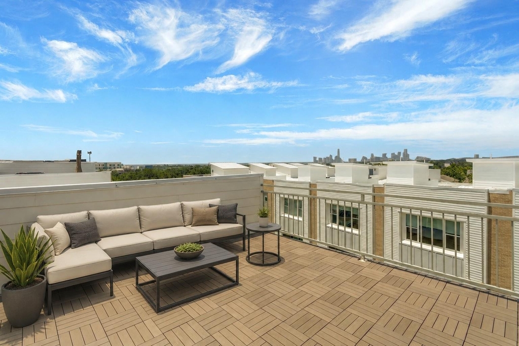2805 Mccurdy St - Photo 0