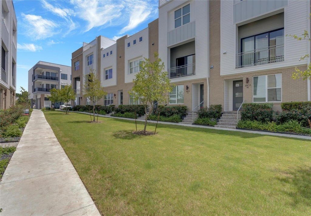 2805 Mccurdy St - Photo 1