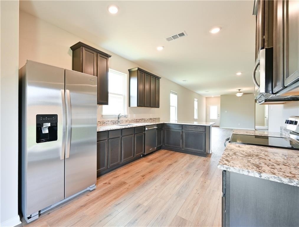 404 Freedom Park Ave - Photo 8