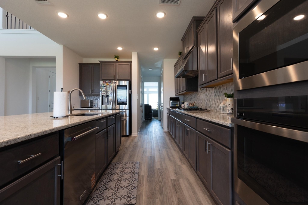 2332 Giona Pl - Photo 7