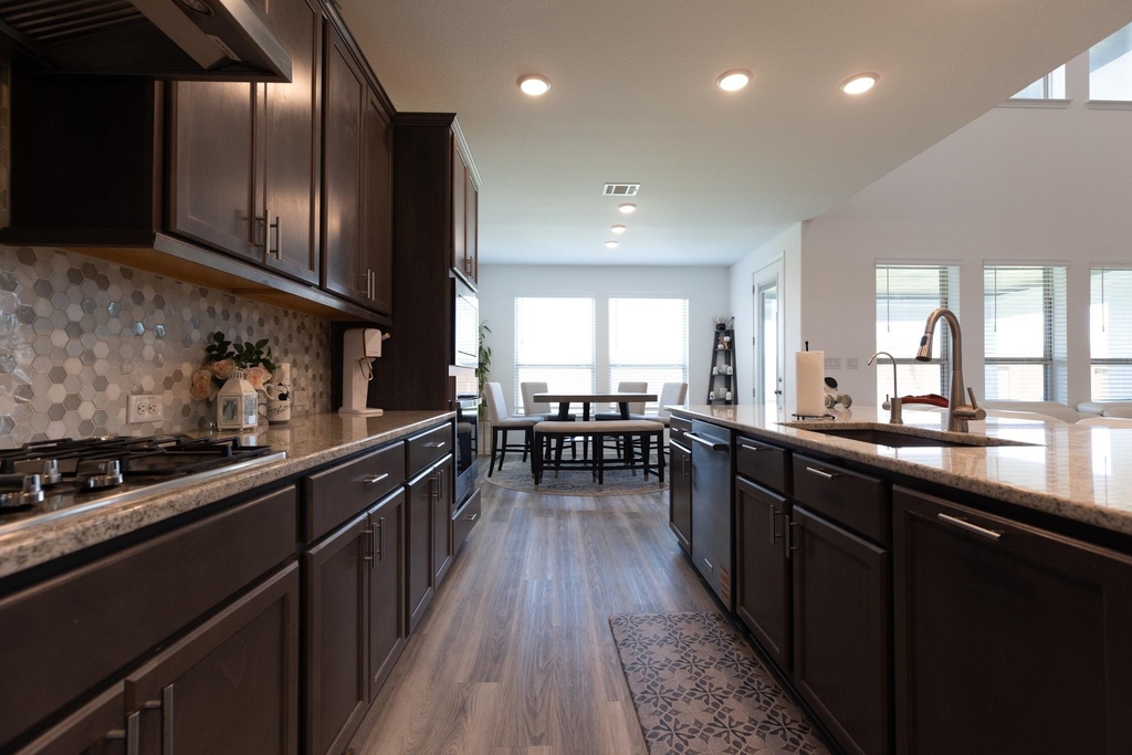 2332 Giona Pl - Photo 9