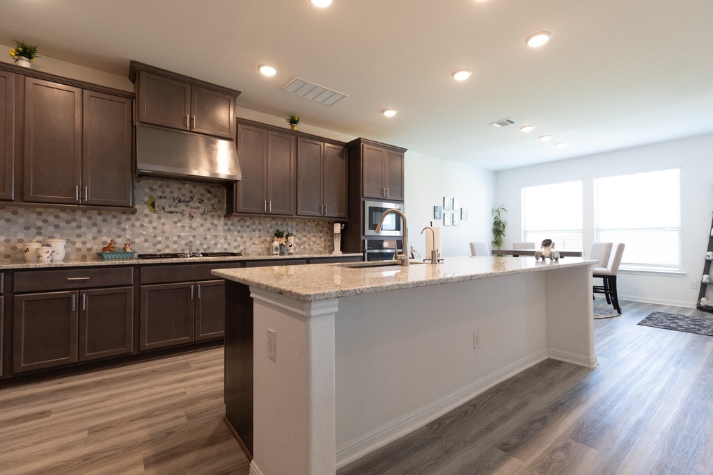 2332 Giona Pl - Photo 4