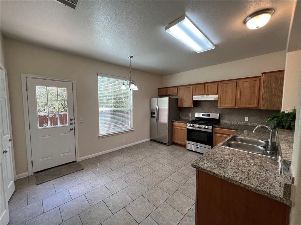 2400 Allred Dr - Photo 8