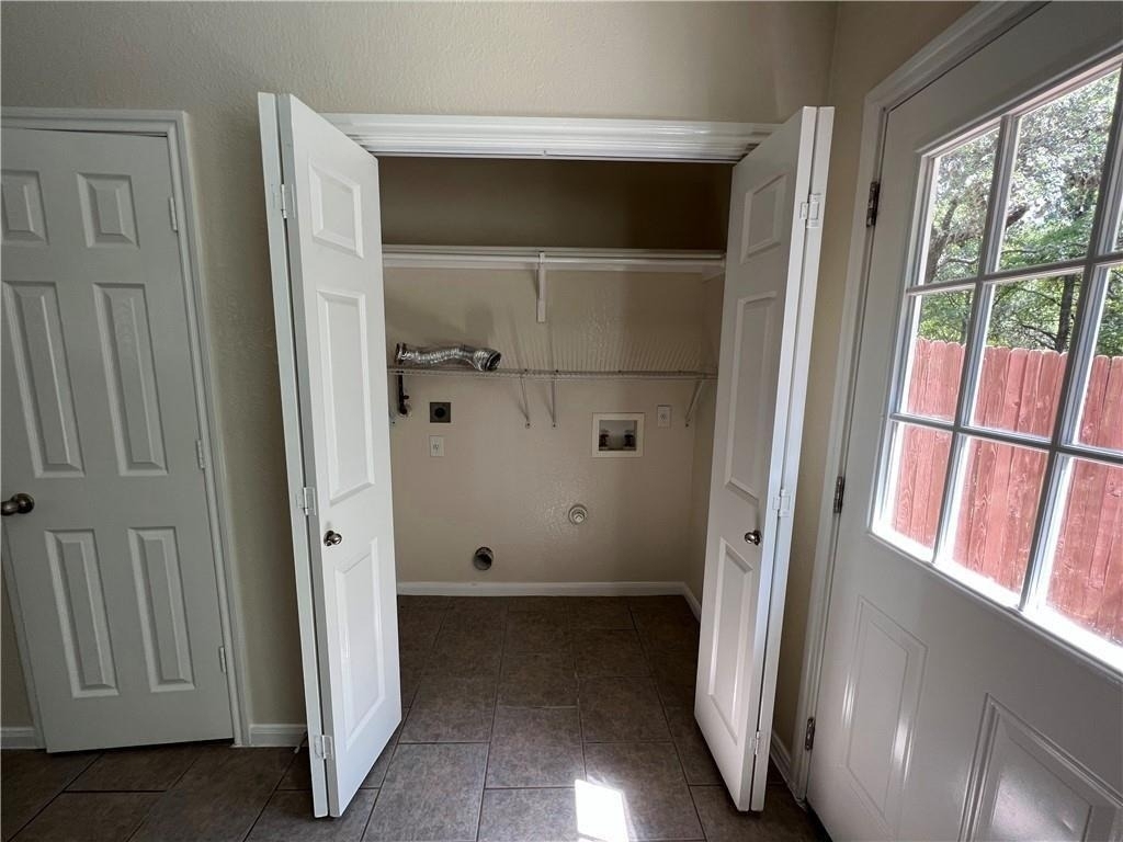 2400 Allred Dr - Photo 16