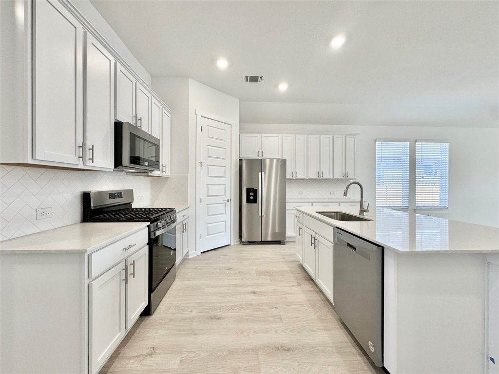 329 Tinto St - Photo 8