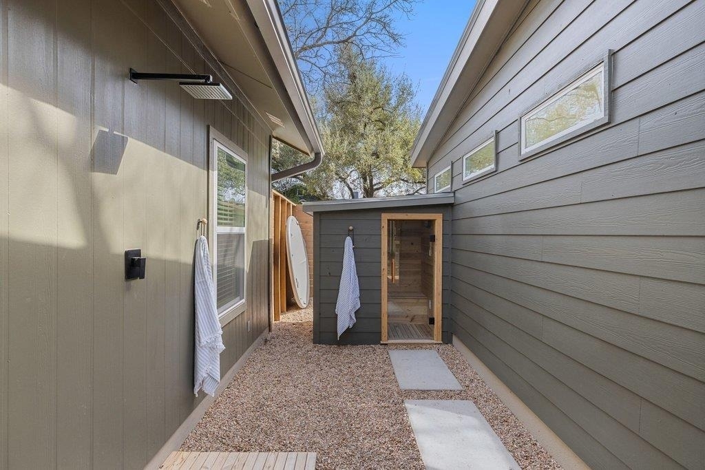 8202 Cache Dr - Photo 29
