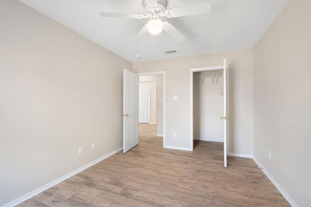 2214 Katy Ln - Photo 14