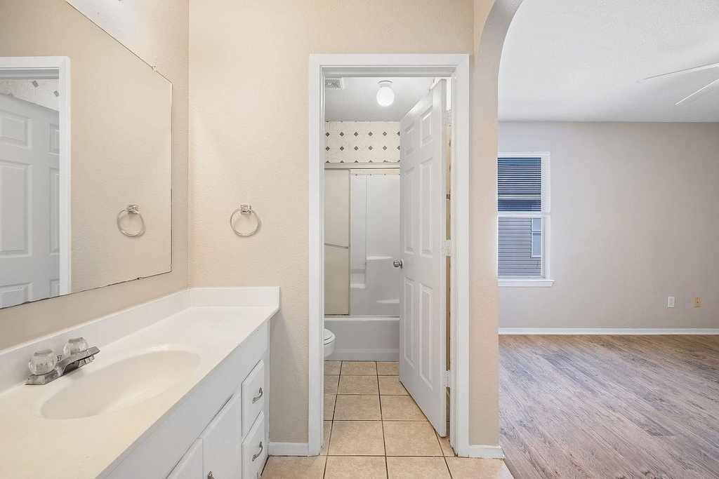 2214 Katy Ln - Photo 10